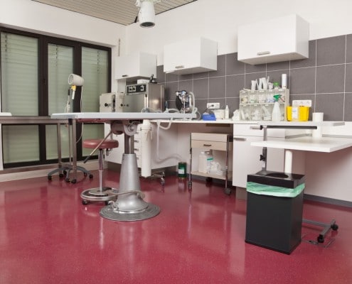 another-test-vet-equipment-1-495x400 Vet equipment